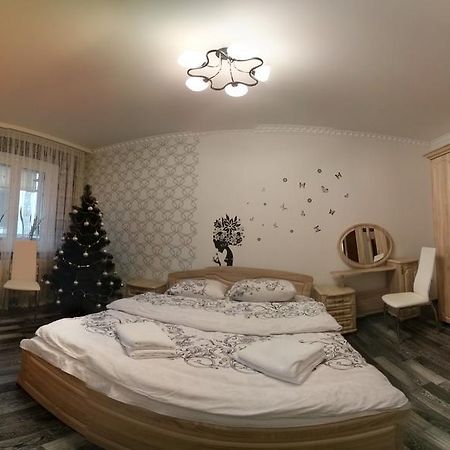 Apartment On Novaya Street 5 บิลา แซร์กวา ภายนอก รูปภาพ